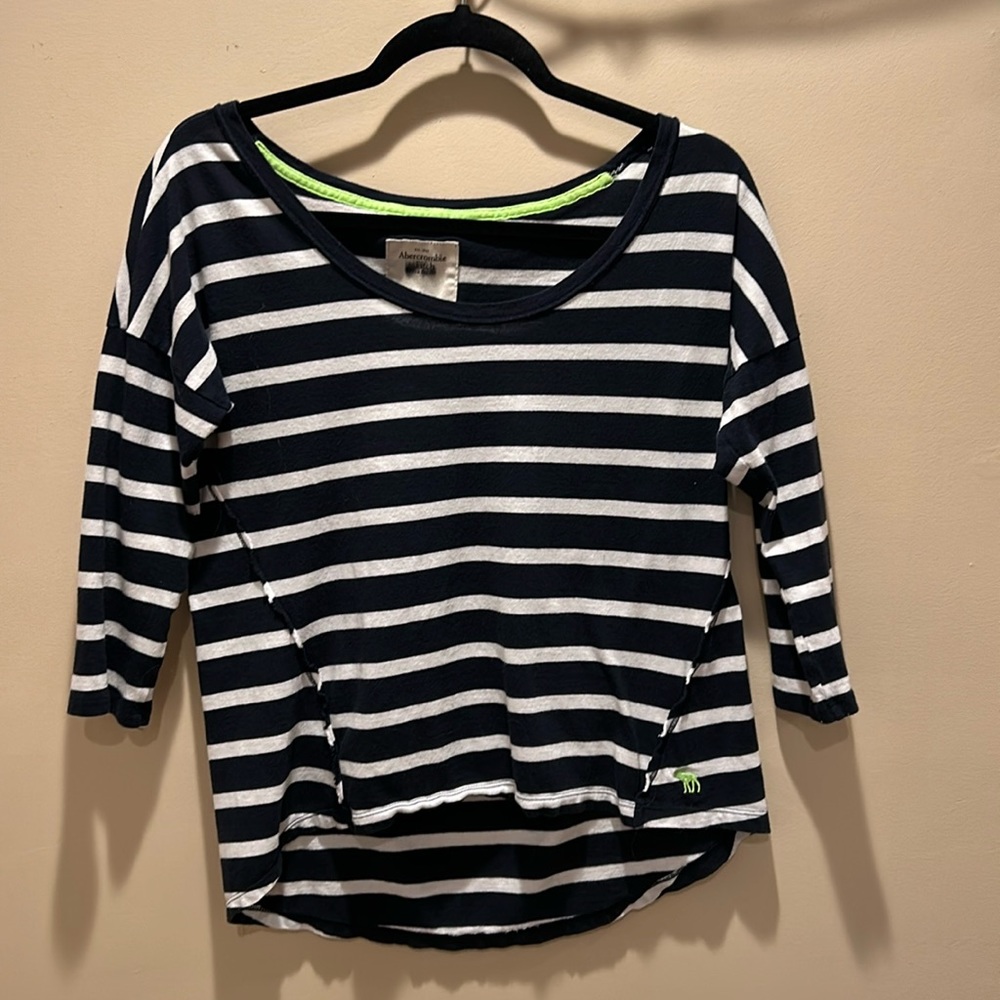 Abercrombie &Fitch size S navy & white stripe tee long sleeve